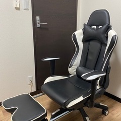 ゲーミングチェアの画像