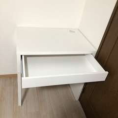 IKEA デスク 机 イケア 白 ホワイトの画像