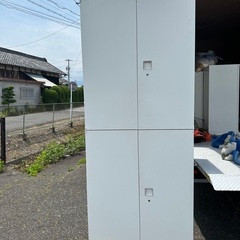 事務所棚　
