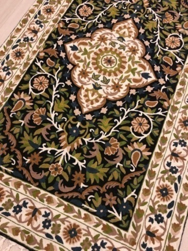 インド刺繍　草木染め　ラグ　絨毯