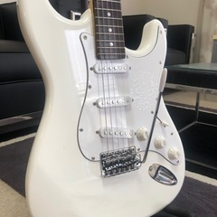 ⚫️新品同様　エレキギター　キズ全くなし！ストラトタイプ早い者勝ち！