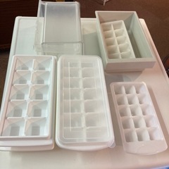 冷蔵庫 140L 製氷皿付きの画像