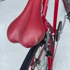 赤色　マウンテンバイクの画像