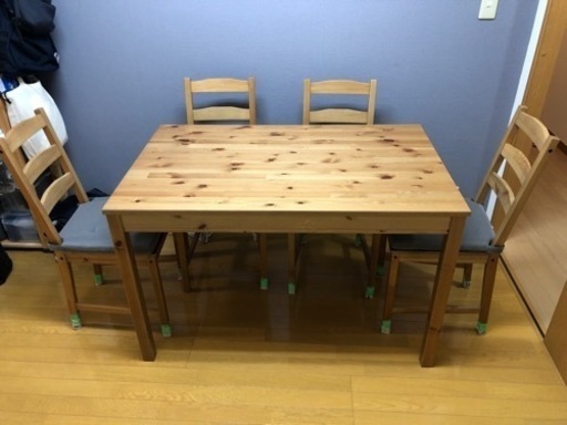 締切ました。　IKEA ダイニングテーブル　(定価¥27.000程のもの)