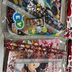 【新品】ミッキーフレンズ文房具５点セット（2個）