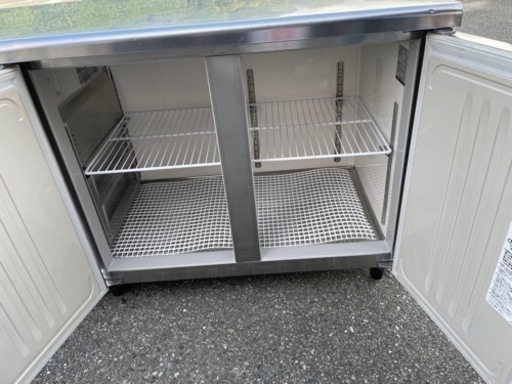 ■中古品 ホシザキ業務用テーブル形冷凍庫 FT-120MNF 2017年 240L 1200ｘ600ｘ800ｍｍ 動作問題なし 厨房 