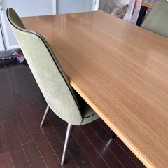 ダイニングテーブル(椅子2脚付き)お譲りしますの画像