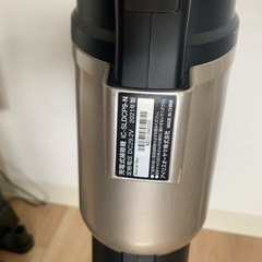 ジャンク品　アイリスオーヤマ　コードレス掃除機の画像