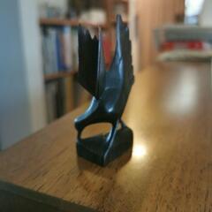 木彫りの鳥の画像