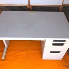 PLUS 事務机　プラス スチールデスク　スチール机