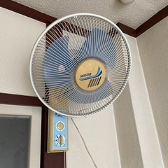 壁掛け扇風機