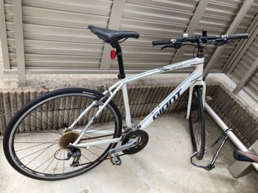 GIANT クロスバイク　中古