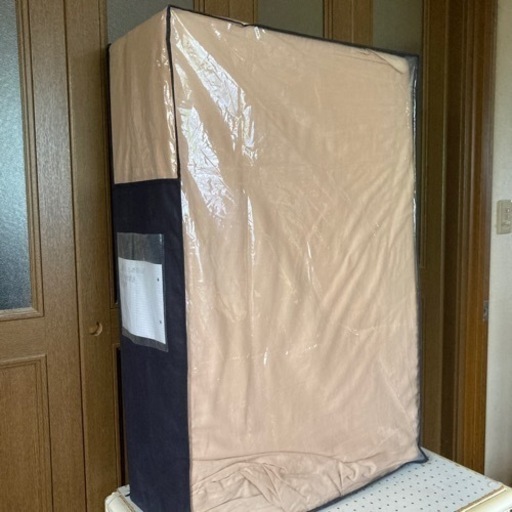 腰痛持ちの方に最適　点で支える　厚さ８㎝　三つ折