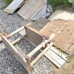 ●お好きなだけどうぞ!!●木材●薪や焚き火に●角材●柱●梁●雨樋●ポリカ波板など●の画像