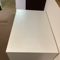 キッチン収納 食器棚 ガラス扉の画像