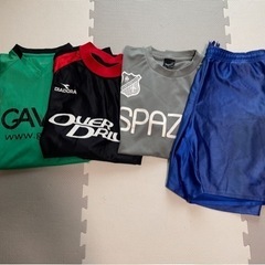 サッカー　練習着　８枚1600円の画像