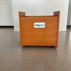 キャスター付き　収納ボックス