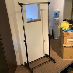 ハンガーラック 伸縮 キャスター付きの画像