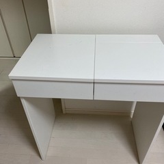 IKEA 化粧台の画像