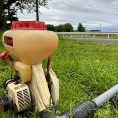 背負い式動力散布機 ゼノア 2サイクルエンジン エンジン散布機農業噴霧機動力𡂝霧器 MOZOBE MD20BEの画像
