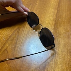 【値下げしました‼️】美品 ボルドー 淡色 サングラス（レディース）の画像