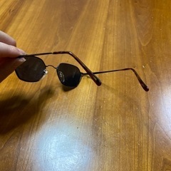 【値下げしました‼️】美品 ボルドー 淡色 サングラス（レディース）の画像
