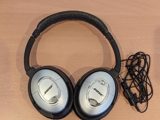 Bose Qc15 ノイズキャンセリングヘッドフォン