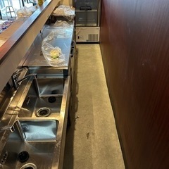 スポーツバーの店長候補料理人募集　の画像