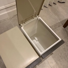 45Lゴミ箱　あげますの画像