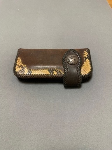革の財布（SAAD）