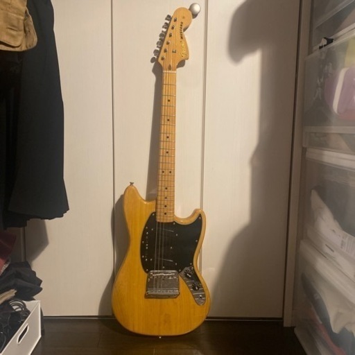 Fenderフェンダー MUSTANG