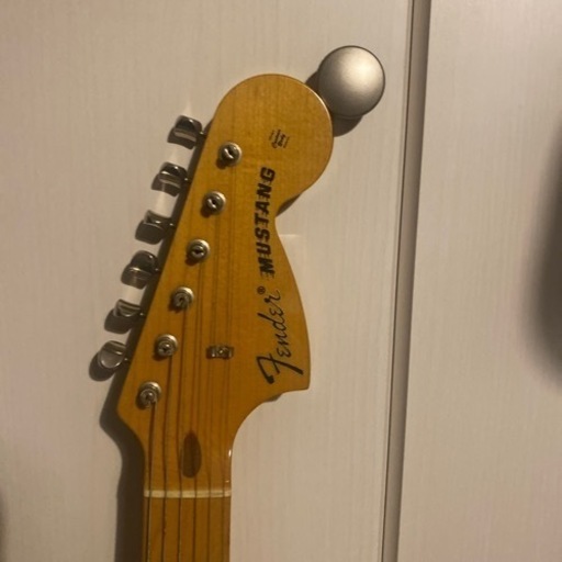 Fenderフェンダー MUSTANG