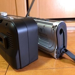 【決まりました】ラジカセ&手回しラジオ2個セットの画像