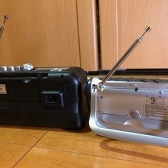 【決まりました】ラジカセ&手回しラジオ2個セットの画像