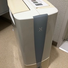【トヨトミ】除湿器