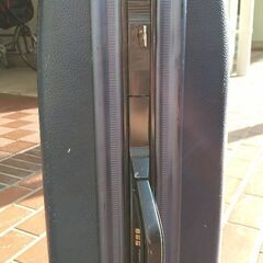 レトロなサムソナイトのキャリーケースの画像