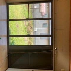 サッシ、雨戸付き