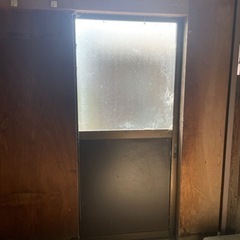 勝手口　引き戸