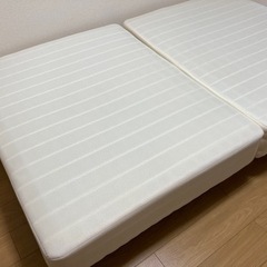 値下げ セミダブルベット美品　脚付きマットレス ボンネルコイル