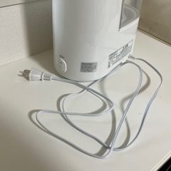 アイリスオーヤマの加熱式スチーム加湿器の画像