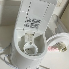 アイリスオーヤマの加熱式スチーム加湿器の画像