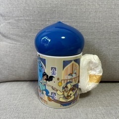 希少品　新品未使用　ディズニーシー購入　アラジンマグカップ　フタ付き　