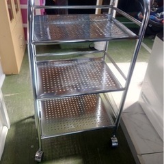 ワゴン　スチール　へこみ歪みあり　中古