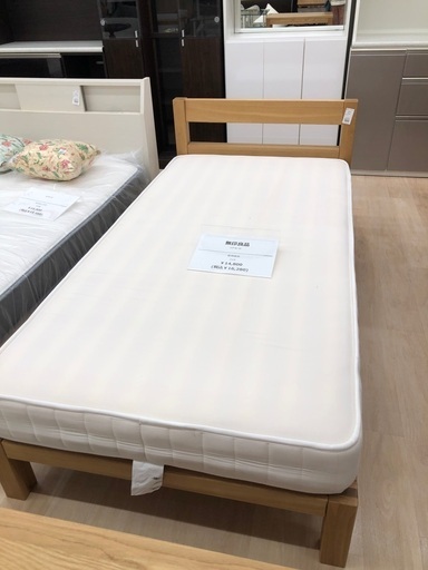 無印良品シングルベッドのご紹介です