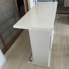 コーナーテーブル