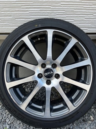 プリウス　TRD 国産タイヤセット　215/45R17