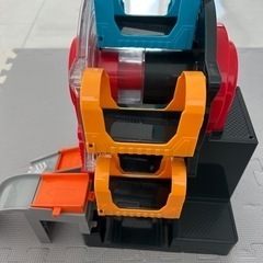 カーズ　トミカ　大回転　パーキングの画像