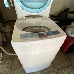 日立　洗濯機　5キロ　【美容室閉店のため】の画像