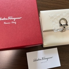 フェラガモ　未使用　ミニ財布　　お取り引き中の画像