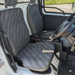 キレイやん！足元広々やん！車検も長いし！DA65T キャリートラック ☆軽トラ☆エアコン☆パワステ☆5MT☆2WDの画像